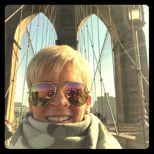 Meet your Posher, Regina